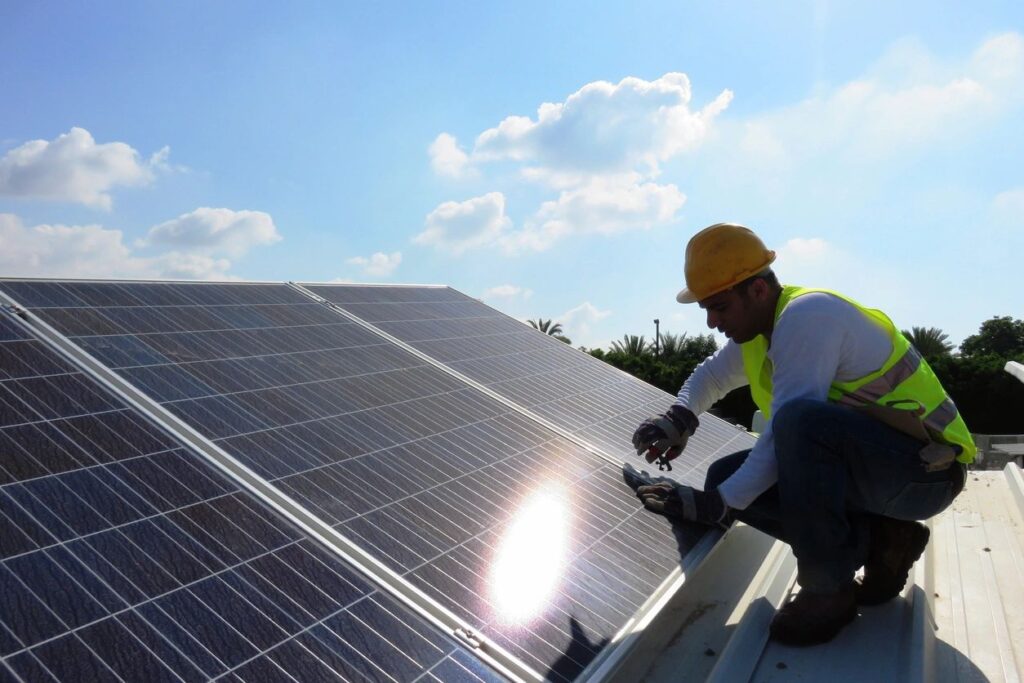 why-solar-now- it's- a- guaranteed-investment,